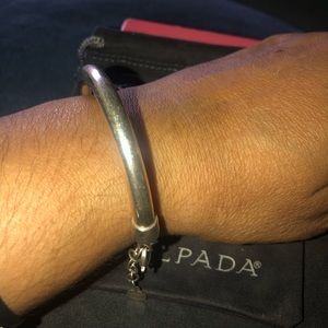 Silpada B2824 - Work it Cuff Bracelet - 2 1/2” di